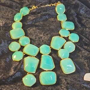 Elegant Gold and Green Statement Necklace